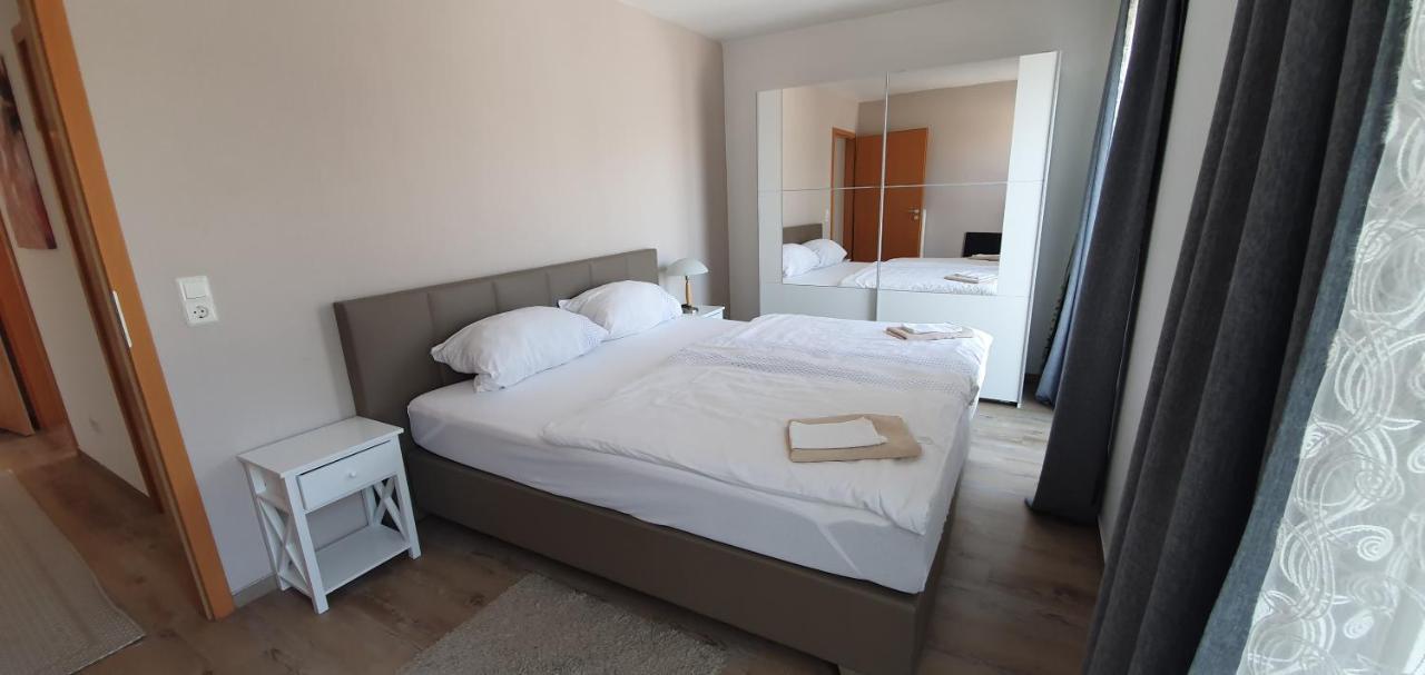 Outletcity Ferienwohnung 2 Metzingen  Exterior foto